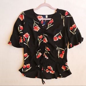 NWOT Francesca’s Dot Floral Ruched Tie-Front Top